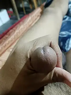 zayaan0 online show from 12/01/25, 05:07