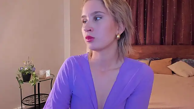 odelynbrower online show from 11/18/25, 12:27