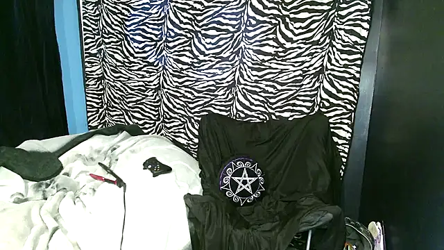 Snapshot of Splash_Queen420 chatting on 10/10/25, 06:12 Splash Queen420 online show from 10/10/25, 06:12