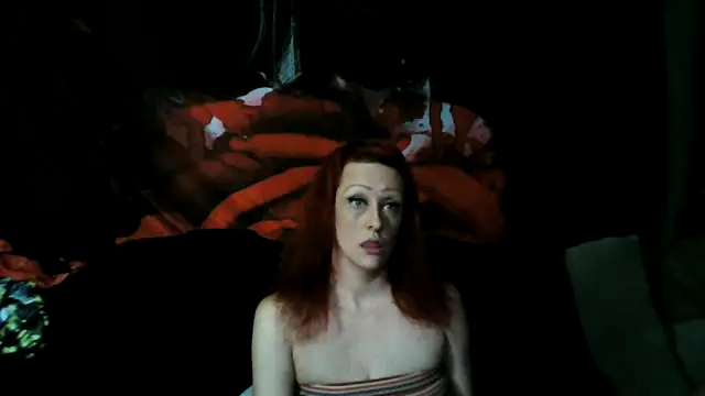 Snapshot of Splash_Queen420 chatting on 10/20/25, 04:24 Splash Queen420 online show from 10/20/25, 04:24