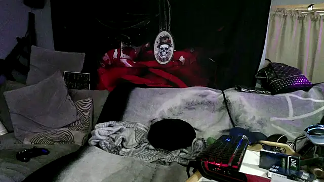 Snapshot of Splash_Queen420 chatting on 11/10/25, 04:44 Splash Queen420 online show from 11/10/25, 04:44