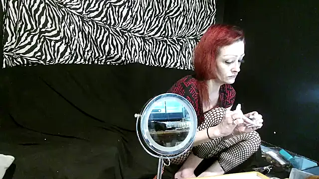 Snapshot of Splash_Queen420 chatting on 11/19/25, 07:08 Splash Queen420 online show from 11/19/25, 07:08