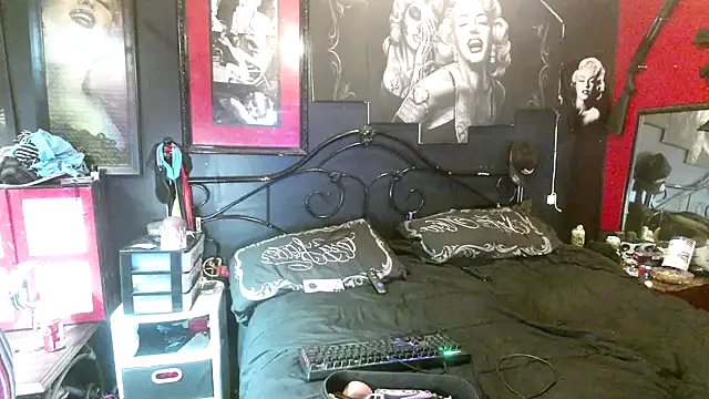 Snapshot of Splash_Queen420 chatting on 12/14/25, 06:19 Splash Queen420 online show from 12/14/25, 06:19