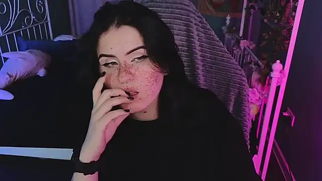 Snapshot of Dark_Shine chatting on 11/12/25, 06:03 Dark Shine online show from 11/12/25, 06:03