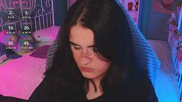 Snapshot of Dark_Shine chatting on 11/25/25, 05:51 Dark Shine online show from 11/25/25, 05:51