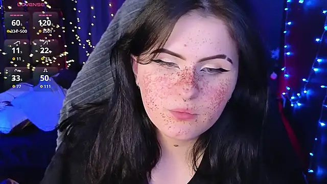 Snapshot of Dark_Shine chatting on 12/17/25, 08:48 Dark Shine online show from 12/17/25, 08:48