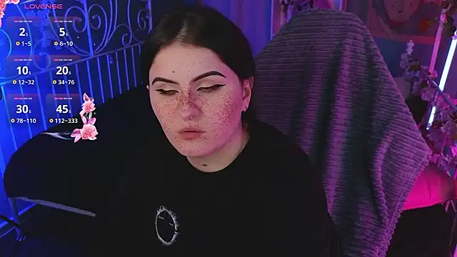 Snapshot of Dark_Shine chatting on 01/17/26, 08:12 Dark Shine online show from 01/17/26, 08:12