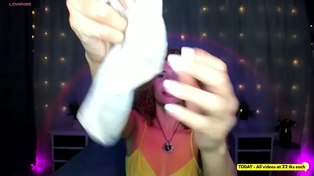 Evolet Bee online show from 04/18/26, 12:31