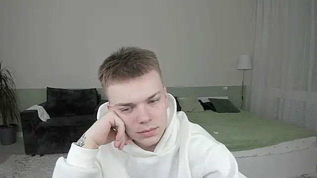 Mallfoyy online show from 05/04/26, 06:59