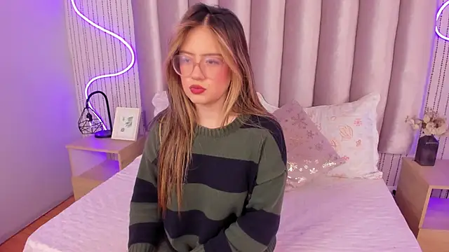 Snapshot of SamanthaPeachss chatting on 09/26/25, 12:31 SamanthaPeachss online show from 09/26/25, 12:31