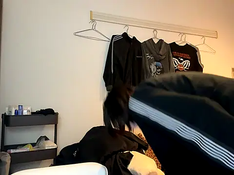 kabikabi makaron online show from 12/18/25, 01:39