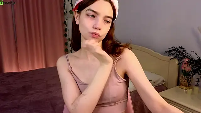 Evi Brook online show from 12/23/25, 06:33