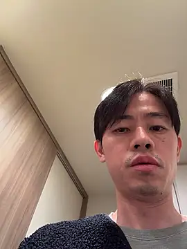 iiiviviii online show from 12/05/25, 04:36