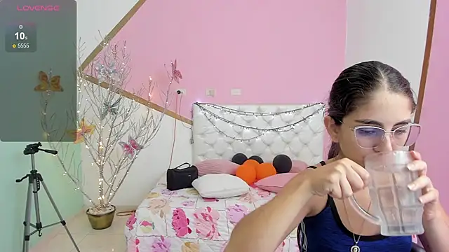 sofi san online show from 11/12/25, 02:50