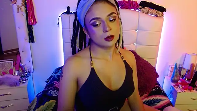 Snapshot of elapetitie chatting on 09/16/25, 04:13 elapetitie online show from 09/16/25, 04:13