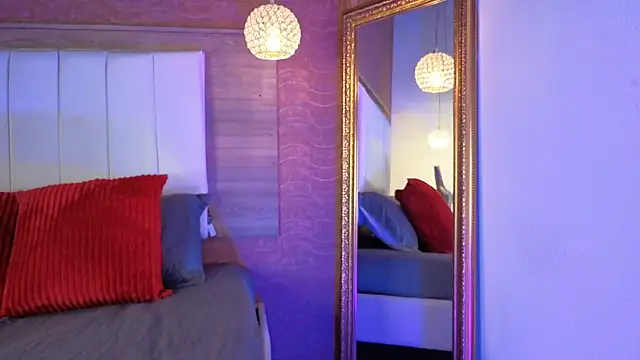 AgnesIvanova online show from 10/28/25, 06:32