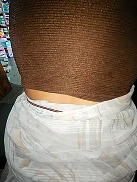 Snapshot of indianhotwife639 chatting on 10/04/25, 05:16 indianhotwife639 online show from 10/04/25, 05:16