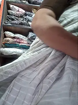 Snapshot of indianhotwife639 chatting on 10/06/25, 07:17 indianhotwife639 online show from 10/06/25, 07:17