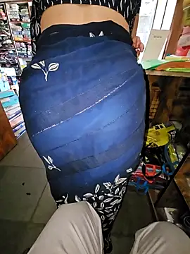 Snapshot of indianhotwife639 chatting on 12/03/25, 05:04 indianhotwife639 online show from 12/03/25, 05:04