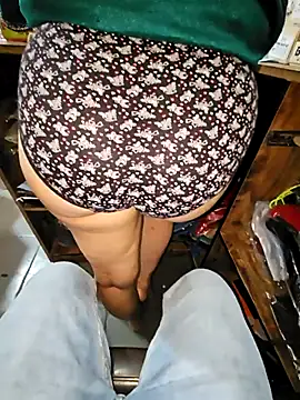 indianhotwife639 online show from 04/11/26, 07:56