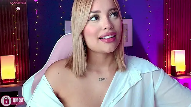 Snapshot of _meliblue chatting on 09/18/25, 07:27 meliblue online show from 09/18/25, 07:27