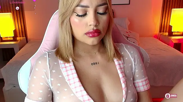 Snapshot of _meliblue chatting on 11/11/25, 07:36 meliblue online show from 11/11/25, 07:36