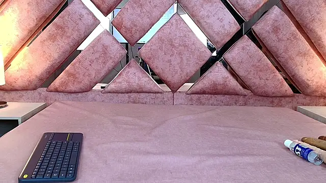 SkarlettAry online show from 11/13/25, 02:49