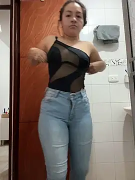 Alyha Cortes online show from 10/16/25, 12:06