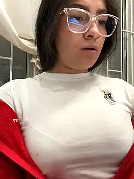 Alyha Cortes online show from 11/15/25, 12:30