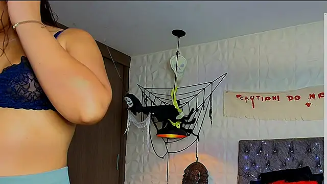 Snapshot of karol_dl chatting on 10/23/25, 09:13 karol dl online show from 10/23/25, 09:13