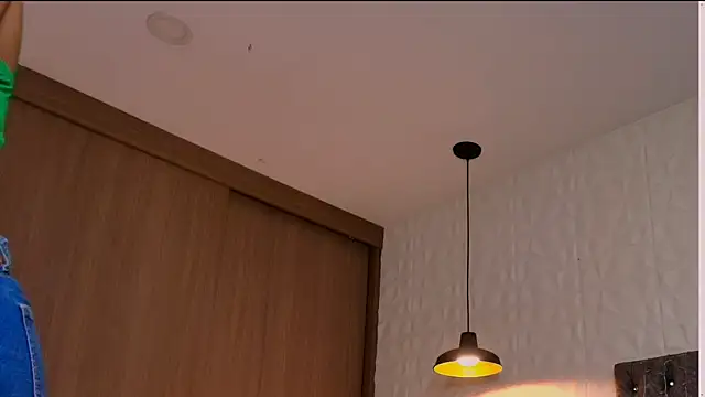 Snapshot of karol_dl chatting on 11/11/25, 08:09 karol dl online show from 11/11/25, 08:09