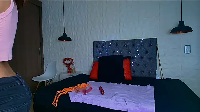 Snapshot of karol_dl chatting on 11/23/25, 09:03 karol dl online show from 11/23/25, 09:03