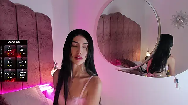 Snapshot of ValeskaZuev1 chatting on 09/23/25, 07:06 ValeskaZuev1 online show from 09/23/25, 07:06