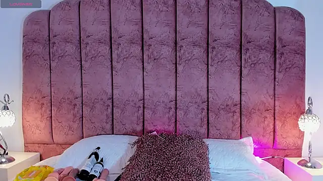 Snapshot of ValeskaZuev1 chatting on 09/24/25, 08:34 ValeskaZuev1 online show from 09/24/25, 08:34