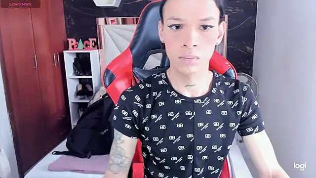 Snapshot of sara_slut21 chatting on 12/02/24, 04:20 sara slut21 online show from 12/02/24, 04:20