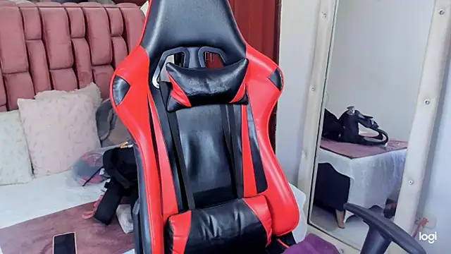 Snapshot of sara_slut21 chatting on 01/22/25, 10:26 sara slut21 online show from 01/22/25, 10:26