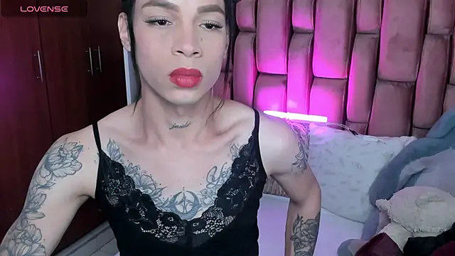 Snapshot of sara_slut21 chatting on 03/12/25, 05:13 sara slut21 online show from 03/12/25, 05:13