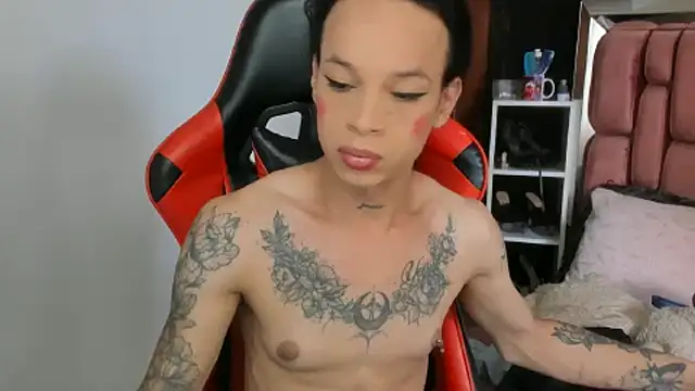 Snapshot of sara_slut21 chatting on 03/22/25, 12:46 sara slut21 online show from 03/22/25, 12:46