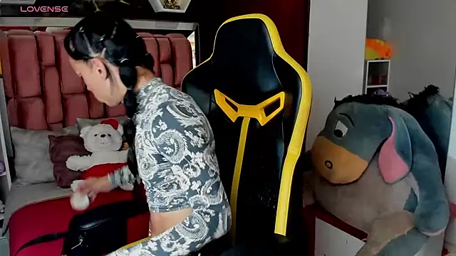 sara slut21 online show from 11/25/25, 05:13