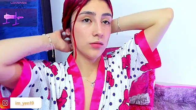 Snapshot of adahraa_younng chatting on 09/26/25, 04:05 adahraa younng online show from 09/26/25, 04:05