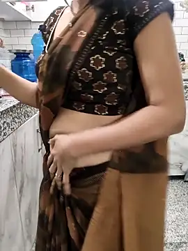 Snapshot of Shalu_G chatting on 12/22/25, 03:42 Shalu G online show from 12/22/25, 03:42