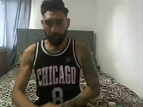 Snapshot of Alexgrc13 chatting on 09/26/25, 10:08 Alexgrc13 online show from 09/26/25, 10:08