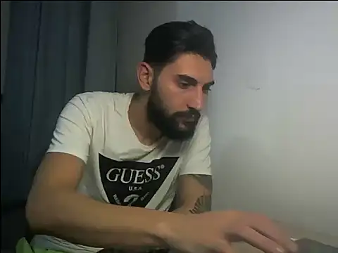 Snapshot of Alexgrc13 chatting on 10/11/25, 10:08 Alexgrc13 online show from 10/11/25, 10:08