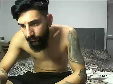 Snapshot of Alexgrc13 chatting on 12/01/25, 05:40 Alexgrc13 online show from 12/01/25, 05:40