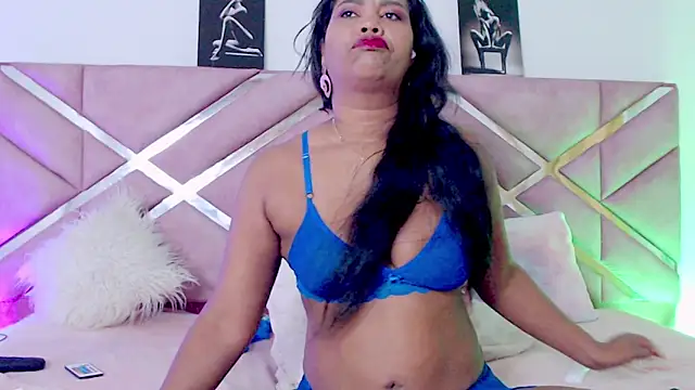 Snapshot of sofia_07 chatting on 11/26/25, 06:42 sofia 07 online show from 11/26/25, 06:42