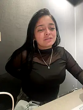 Snapshot of Emily_Rivers_ chatting on 10/25/25, 02:41 Emily Rivers online show from 10/25/25, 02:41