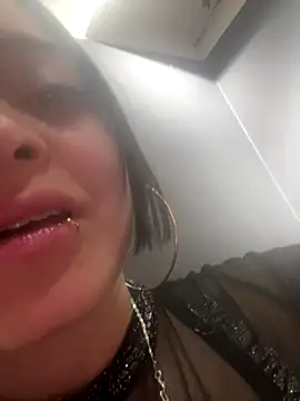 Snapshot of Emily_Rivers_ chatting on 10/27/25, 01:15 Emily Rivers online show from 10/27/25, 01:15