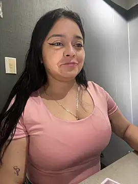 Snapshot of Emily_Rivers_ chatting on 11/06/25, 01:23 Emily Rivers online show from 11/06/25, 01:23