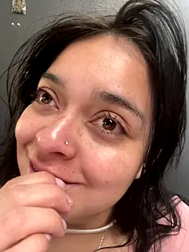 Snapshot of Emily_Rivers_ chatting on 11/12/25, 01:11 Emily Rivers online show from 11/12/25, 01:11