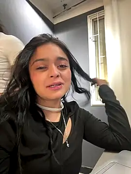 Snapshot of Emily_Rivers_ chatting on 11/13/25, 02:27 Emily Rivers online show from 11/13/25, 02:27